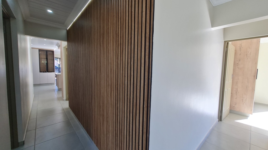 3 Bedroom Property for Sale in Dana Bay Western Cape